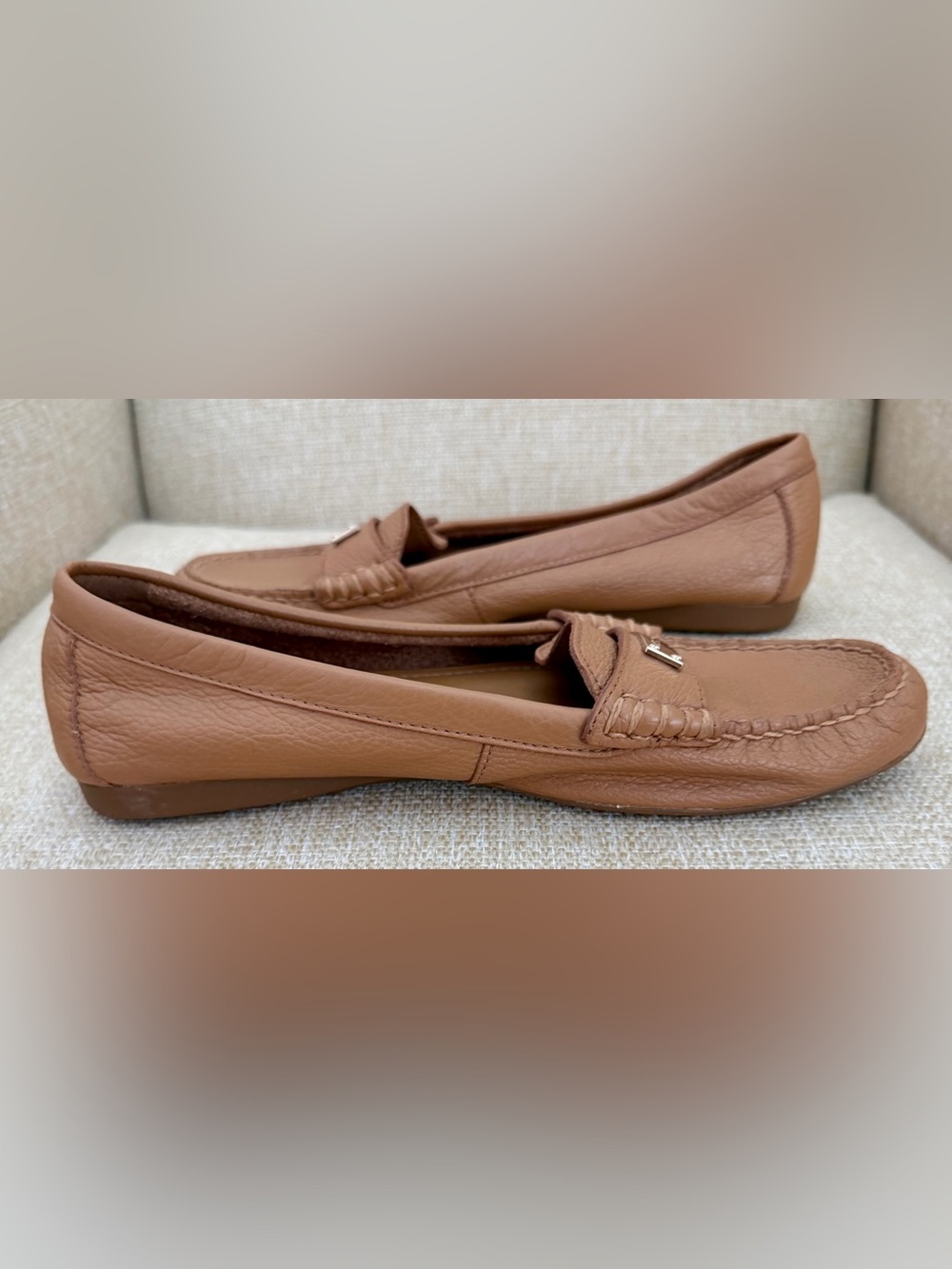 Coach Fredrica Tan Leather Loafers with Gold Plaque Flats Camel 8.5 Women’s - Picture 3 of 10